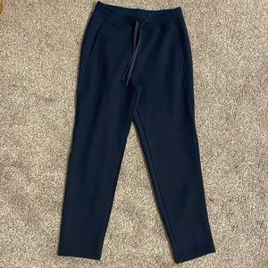 Women’s size 4 Lululemon joggers